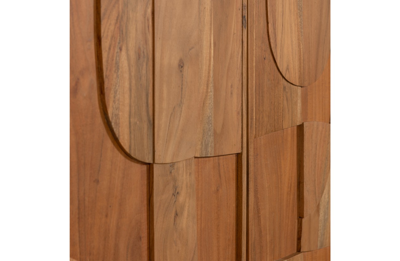 Die Kommode Notice überzeugt mit ihrem modernen Design. Gefertigt wurde sie aus Akazienholz, welches einen natürlichen Farbton besitzt. Die Kommode besitzt eine Breite von 80 cm.