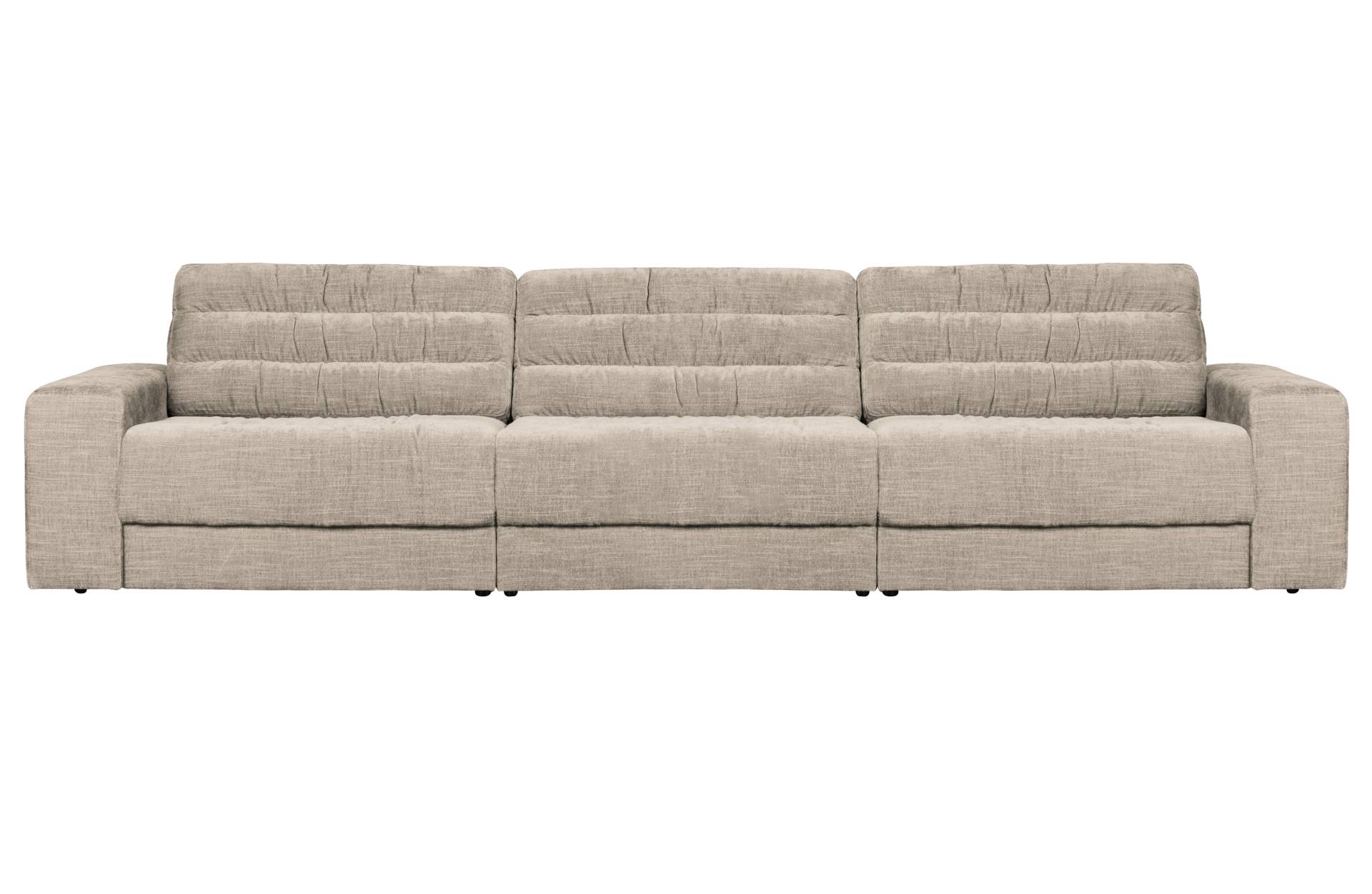 Das Sofa Date überzeugt mit seinem klassischen Design. Gefertigt wurde es aus einem Vintage Stoff, welcher einen Nougat Farbton besitzen. Das Gestell ist aus Kunststoff und hat eine schwarze Farbe. Das Sofa hat eine Breite von 316 cm.