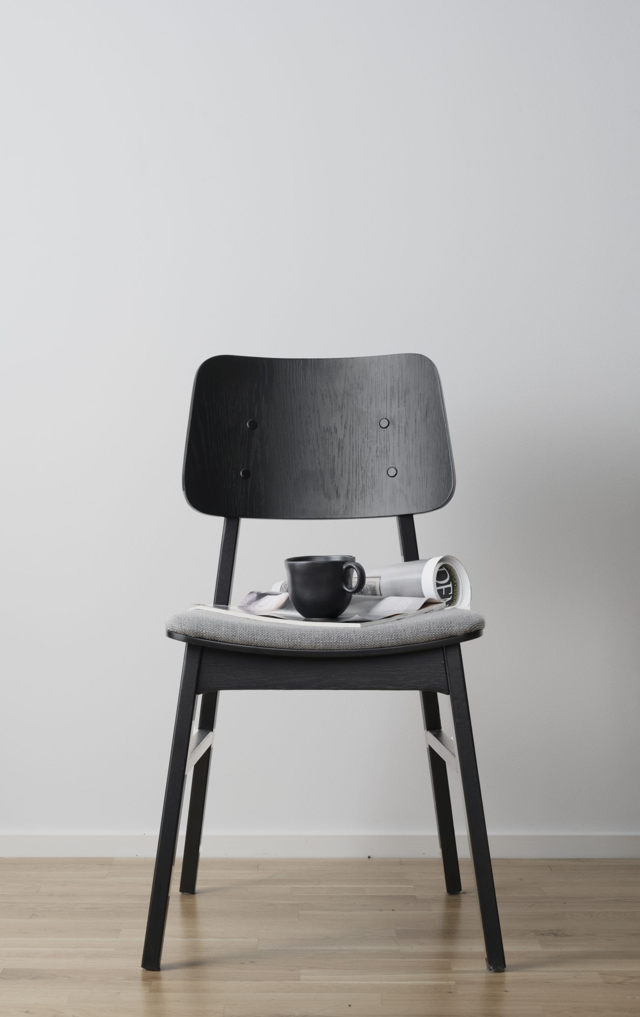 Stuhl Nagano 2er Set, Eiche Schwarz passt perfekt in stilvolle Wohnräume.