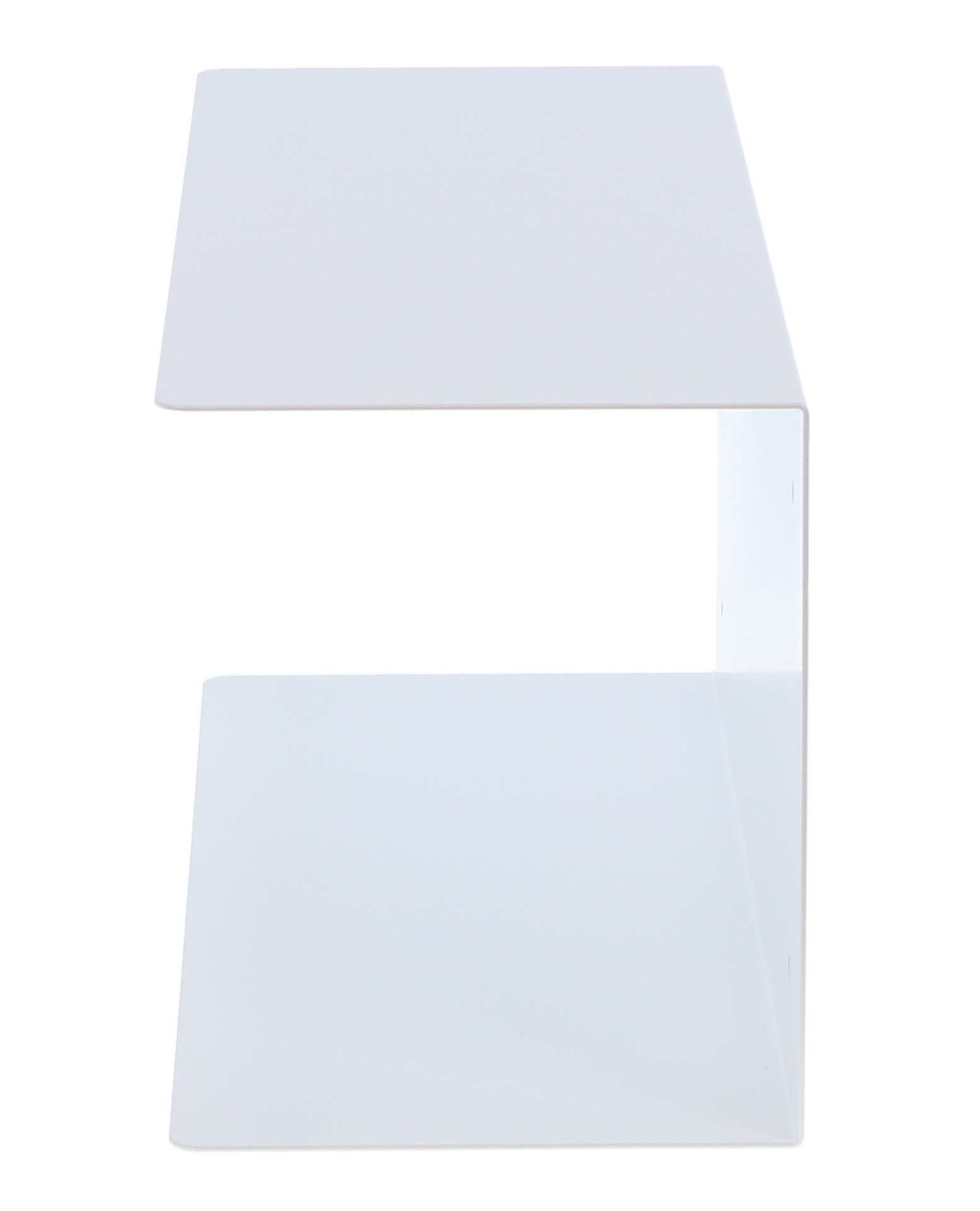 Das Wandregal Fleur wurde aus Metall gefertigt und hat einen weißen Farbton. Die Breite beträgt 50 cm. Das Design ist schlicht aber auch modern. Das Regal ist ein Produkt der Marke Jan Kurtz.