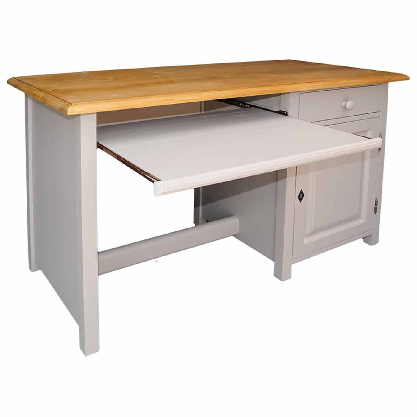 Schreibtisch im Landhausstil aus massivem Kiefernholz gefertigt