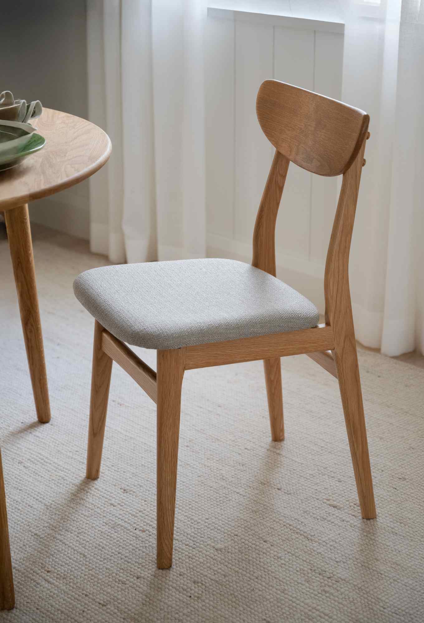 Jetzt entdecken: Stuhl Rodham 2er Set, Eiche / Graubeige mit hochwertiger Verarbeitung.