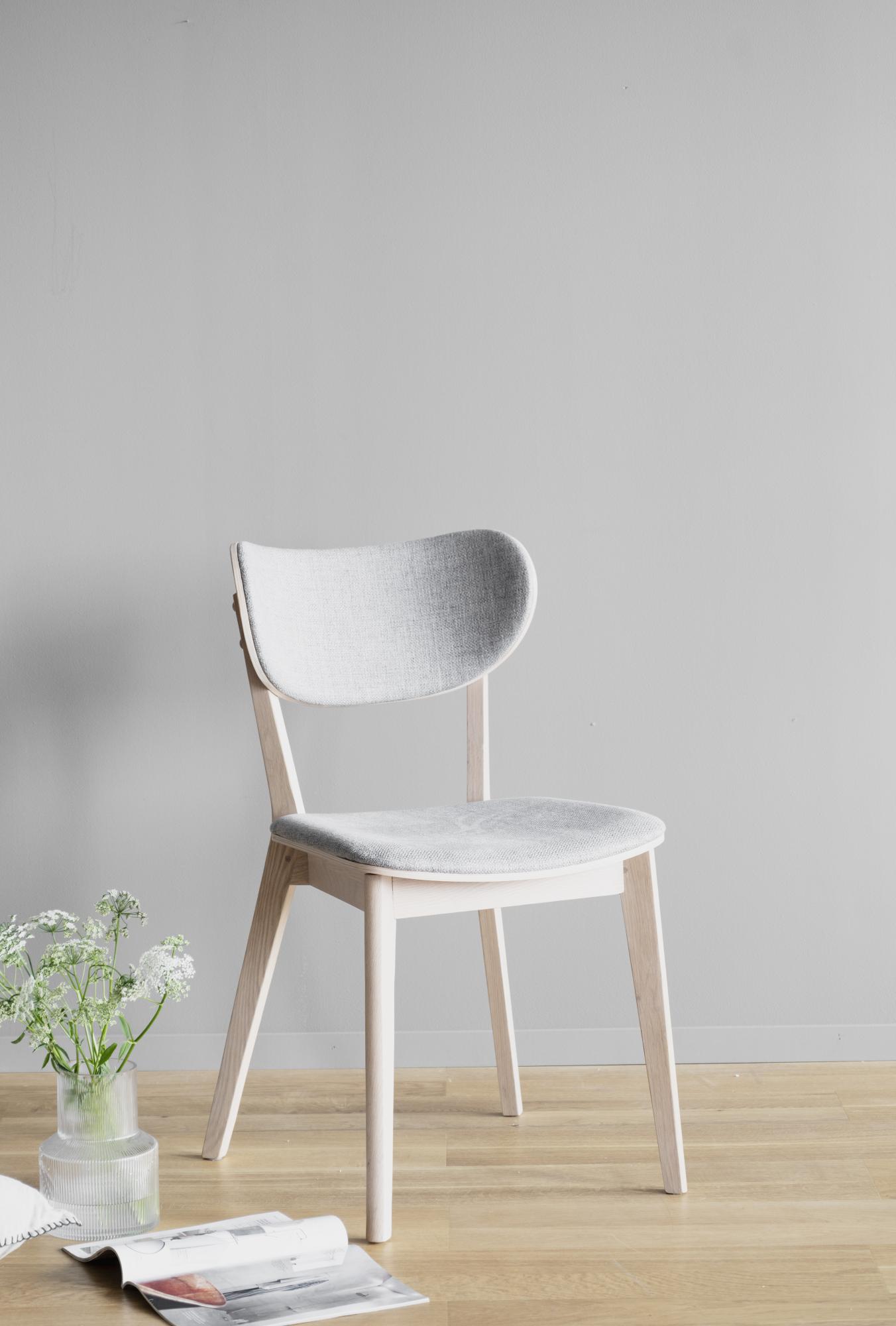 Stuhl Kato 2er Set, Whitewash / Hellgrau passt perfekt in stilvolle Wohnräume.