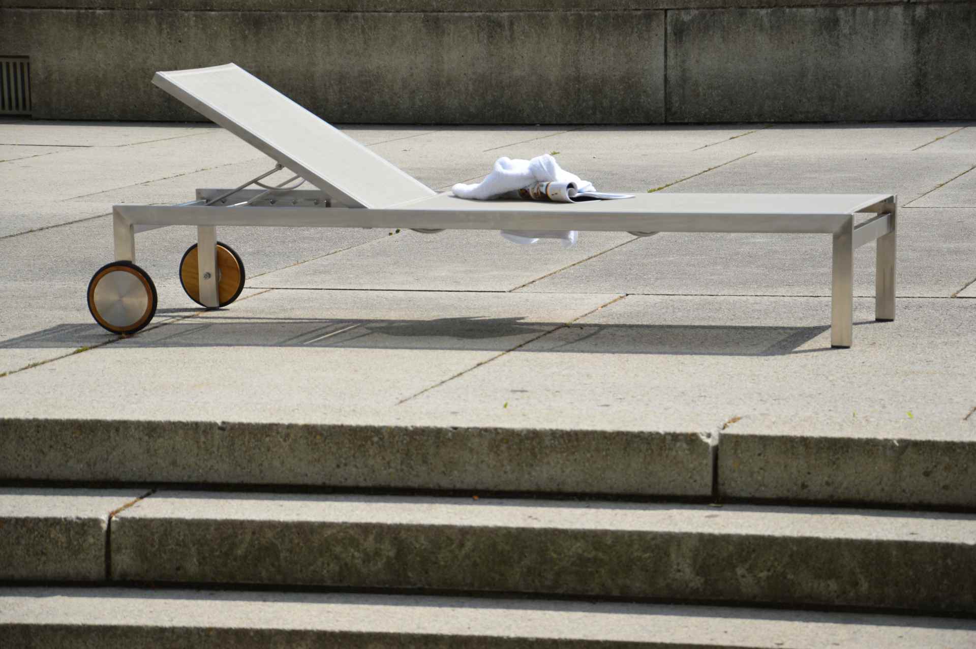 Sonnenliege Luxury aus Edelstahl, Taupe Sonnenliege Luxury aus Edelstahl, Taupe