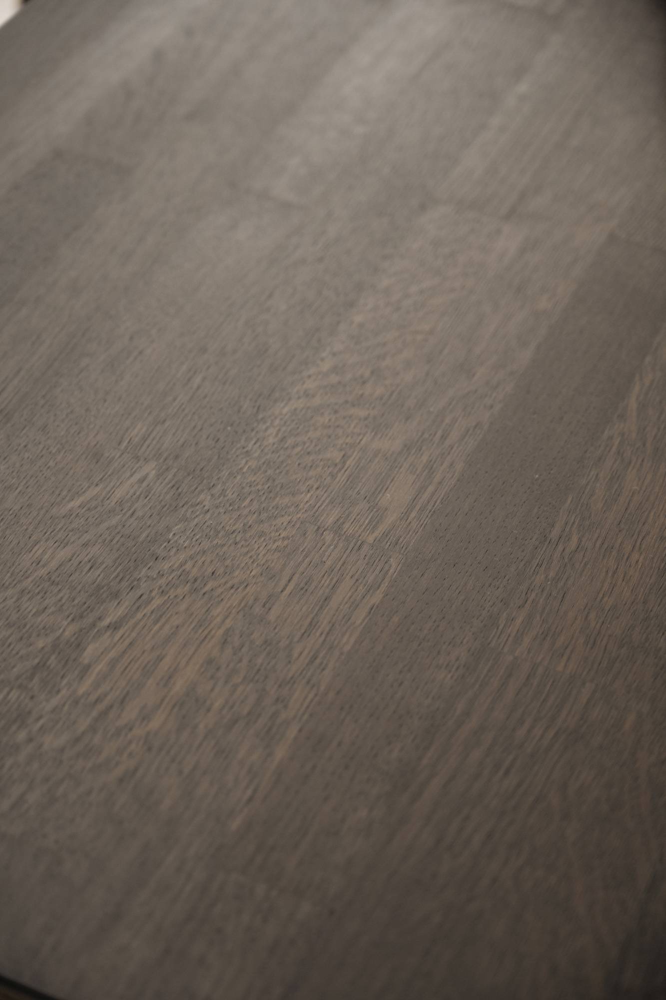 Design trifft Funktion: Esstisch Markham 140x90cm, Eiche Braun.