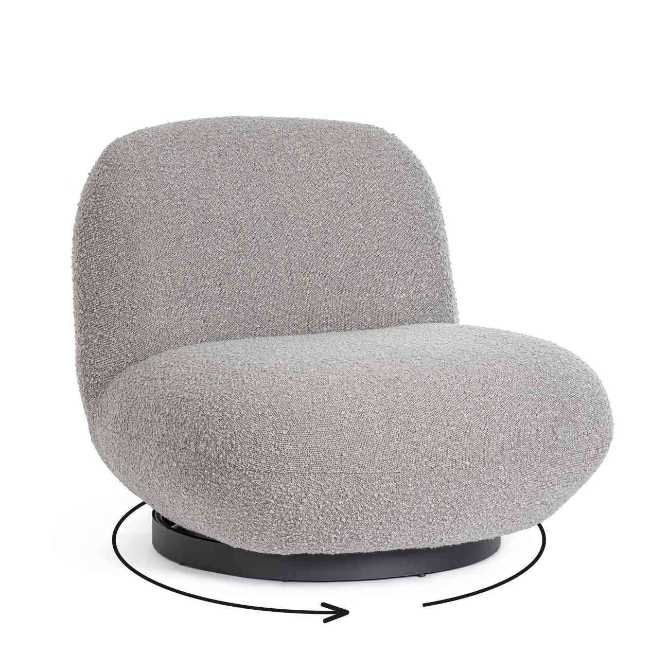 Der Sessel Margot überzeugt mit seinem modernen Stil. Gefertigt wurde er aus Bouclè-Stoff, welcher einen grauen Farbton besitzt. Das Gestell ist aus Metall und hat eine schwarze Farbe. Der Sessel verfügt über eine Drehfunktion.