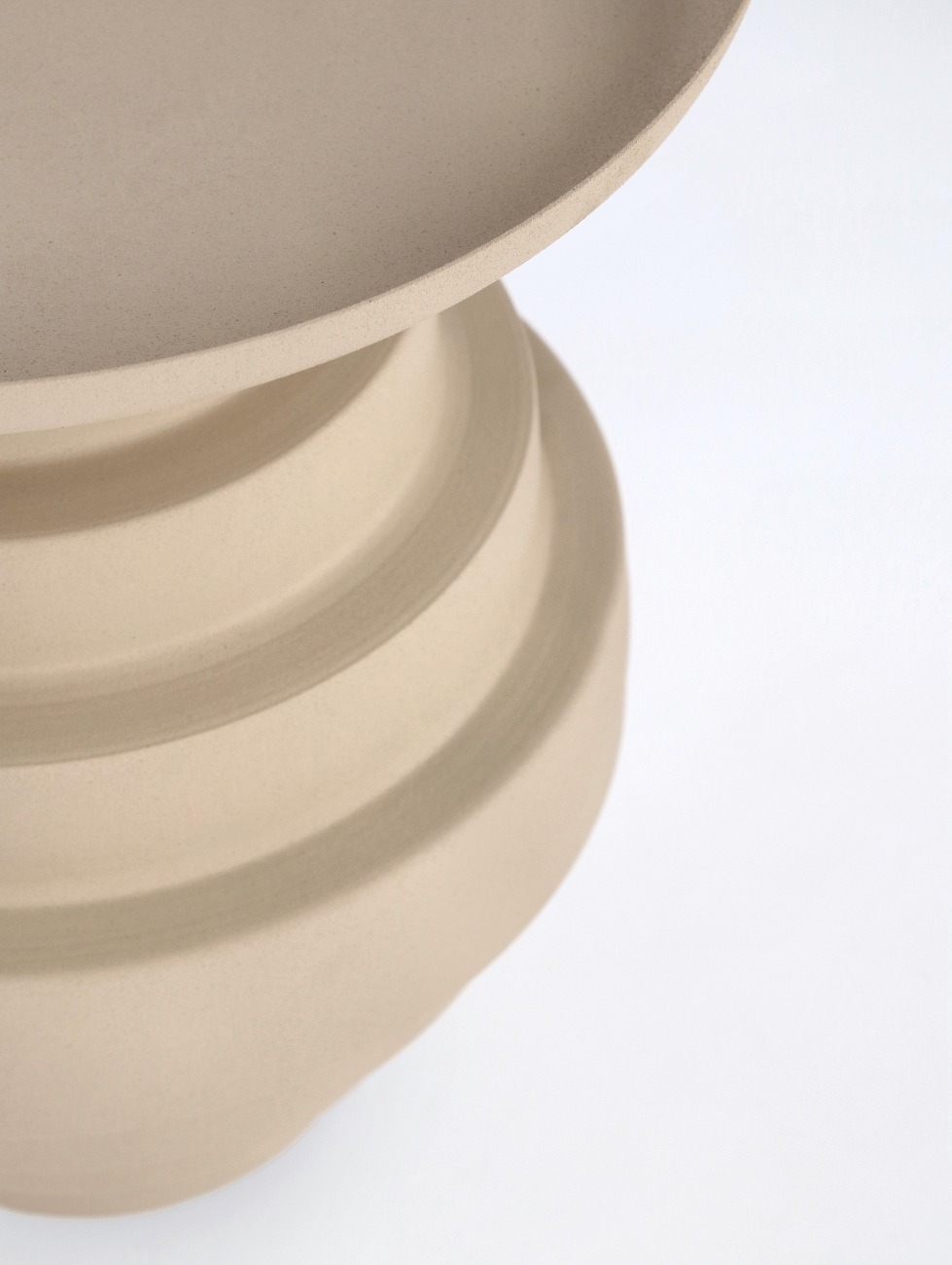 Beistelltisch Amba aus Metall Ø 35 cm, Beige