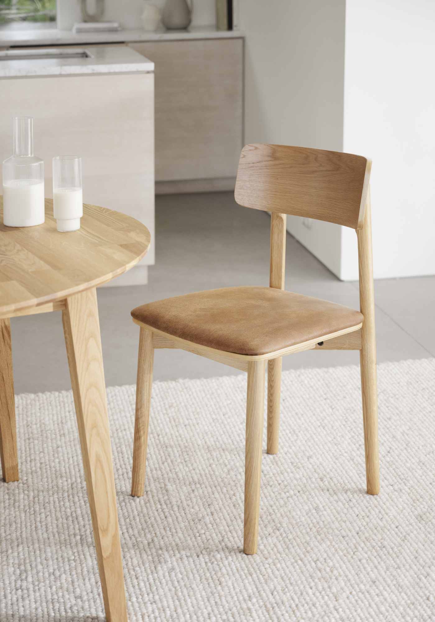 Stuhl Wolcott 2er Set, Eiche / Braun – überzeugt mit zeitlosem Stil.