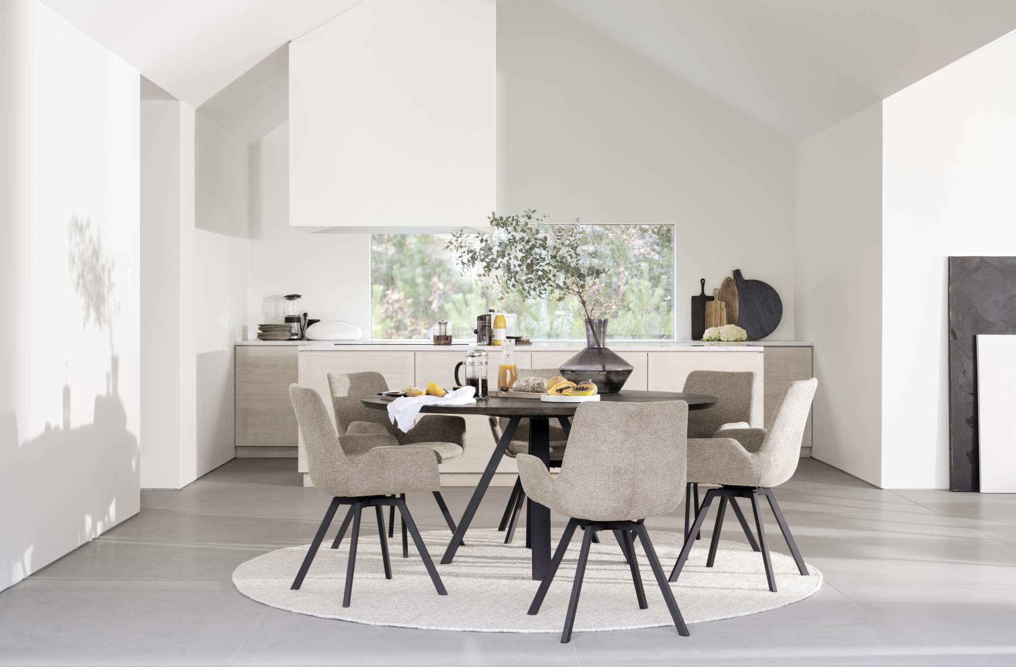 Stuhl Norwell 2er Set mit Drehfunktion, Beige – überzeugt mit zeitlosem Stil.