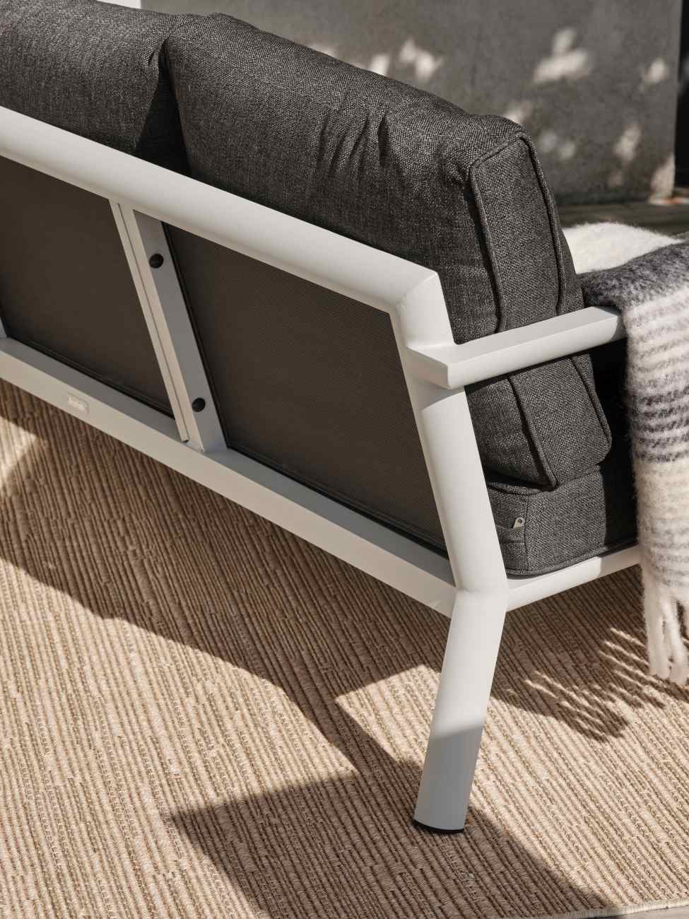 Gartenecksofa Delia mit Kissen, Hellgrau