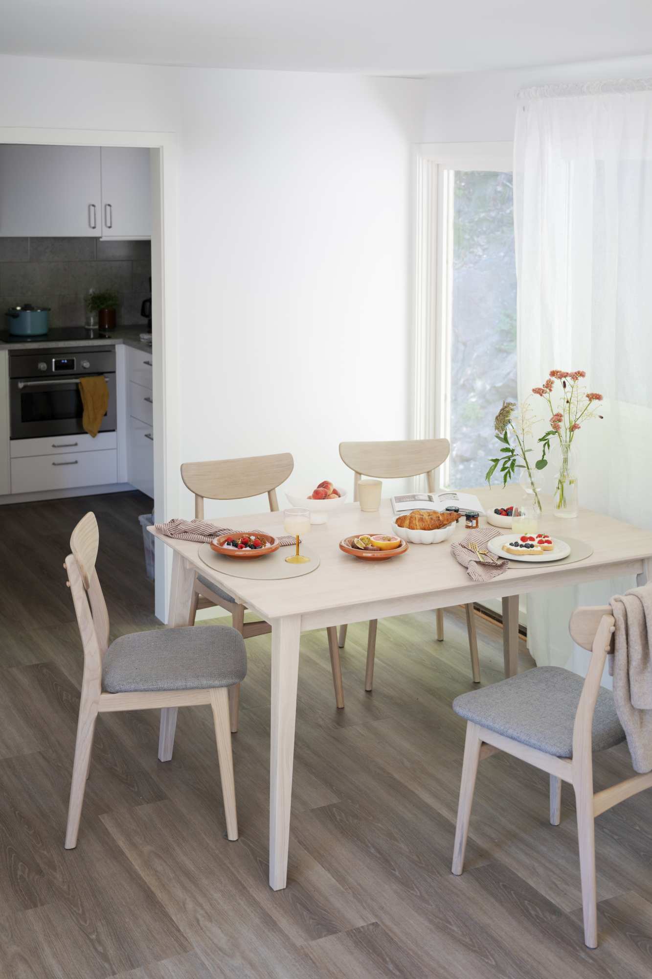 Edles Möbelstück: Stuhl Rodham 2er Set, Whitewash / Hellgrau für stilvolle Einrichtung.