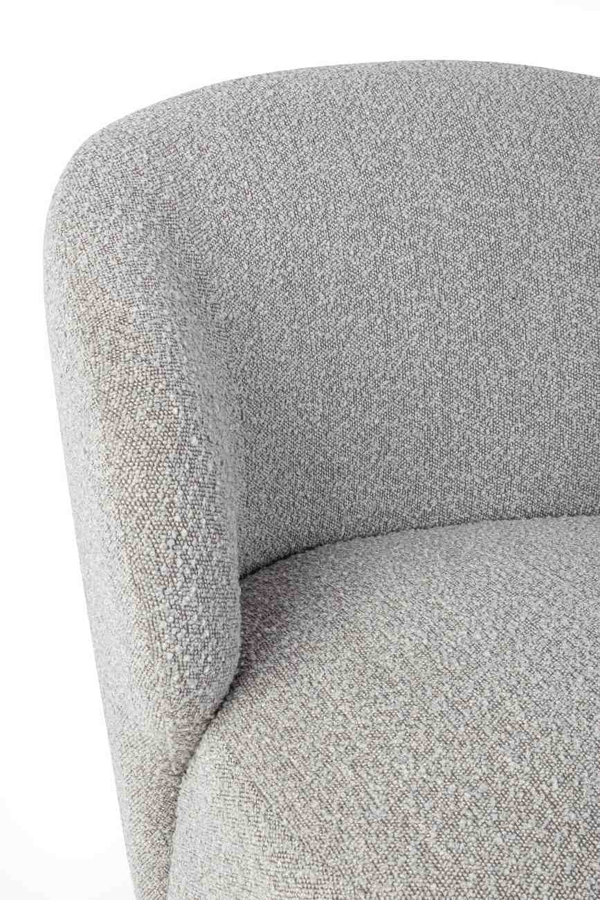 Der Sessel Babila überzeugt mit seinem modernen Stil. Gefertigt wurde er aus Boucle-Stoff, welcher einen grauen Farbton besitzt. Der Sessel besitzt eine Sitzhöhe von 44 cm.