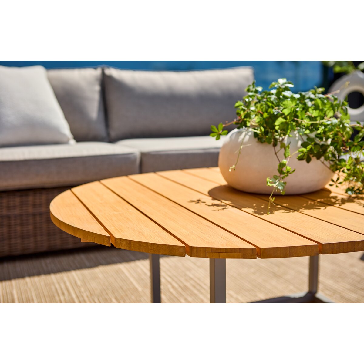 Gartencouchtisch Olive - Aluminium & Bambus, 110x80 cm, Khaki/Natur