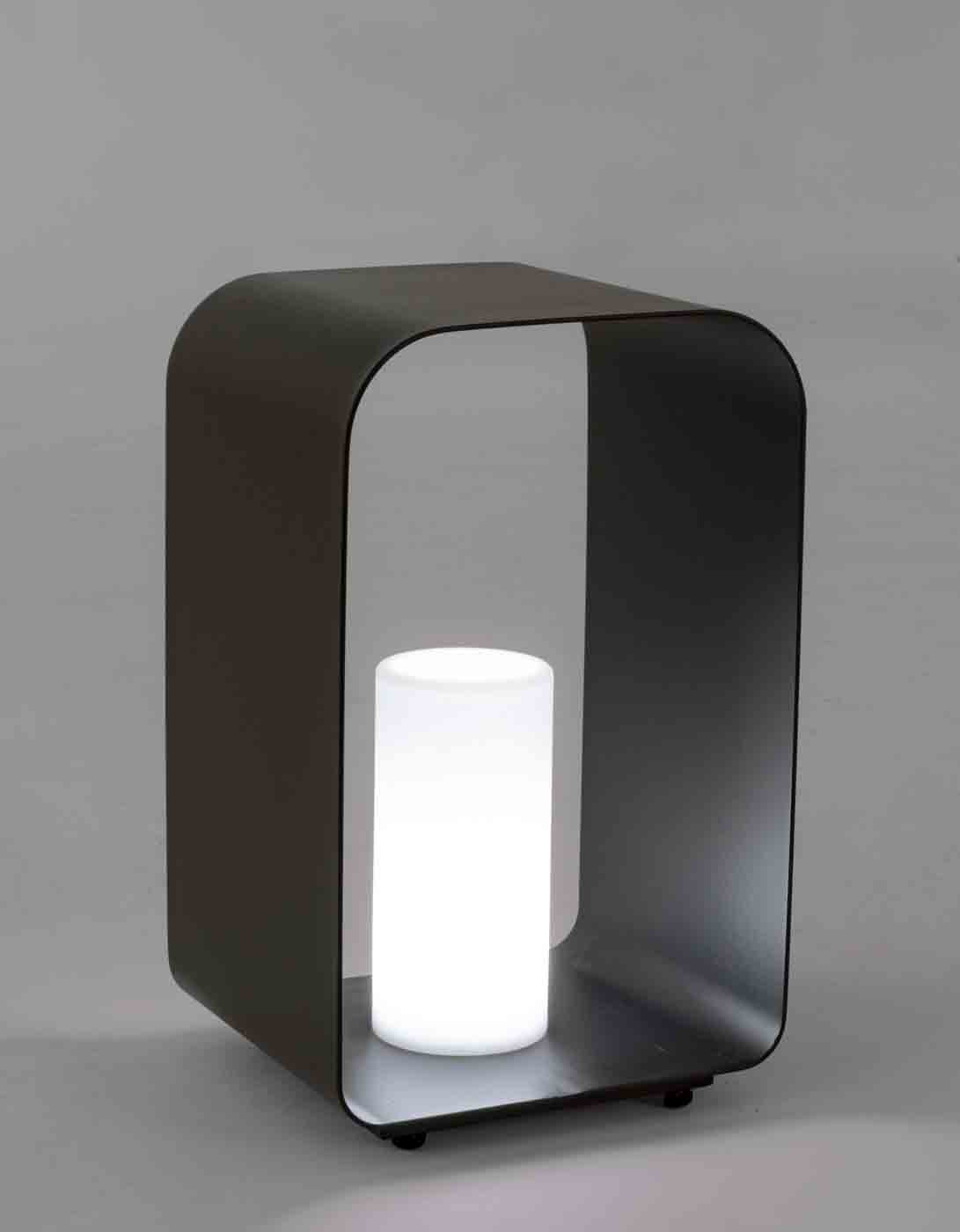 Besondere Outdoor-Lampe Ridley gefertigt aus Aluminium, leuchtet in verschieden Farben