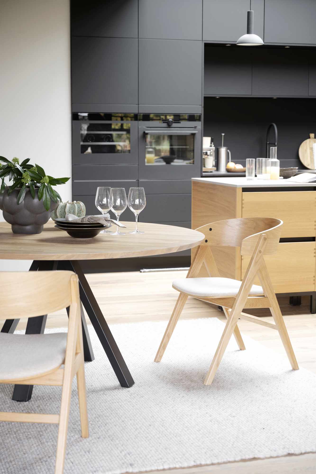 Stuhl Waterton 2er Set Eiche natur, Beige passt perfekt in stilvolle Wohnräume.