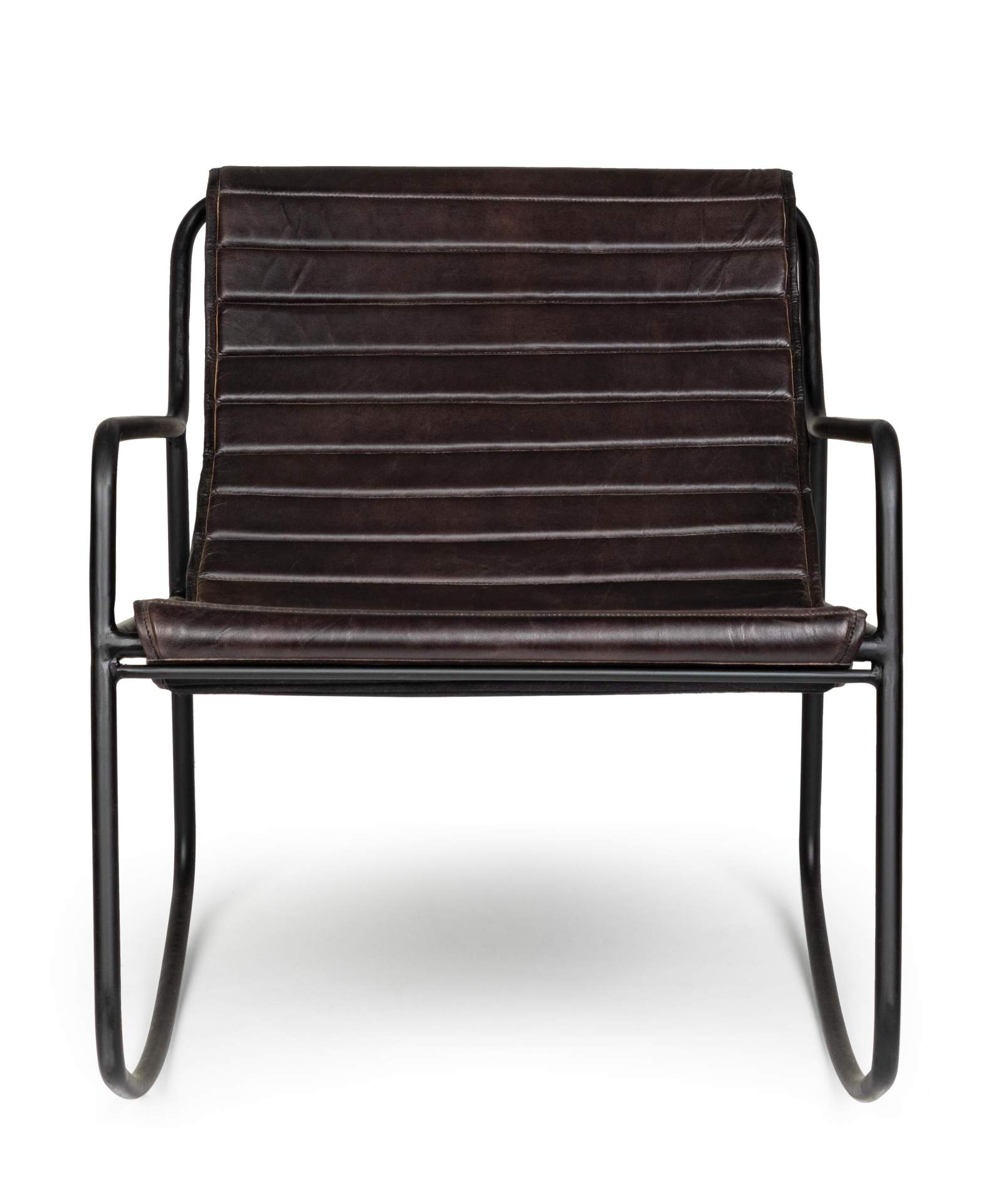 Der Sessel Karisma überzeugt mit seinem klassischen Design. Gefertigt wurde er aus Leder, welches einen schwarzen Farbton besitzt. Das Gestell ist aus Metall und hat eine schwarze Farbe. Der Sessel besitzt eine Sitzhöhe von 44 cm. Die Breite beträgt 59 cm