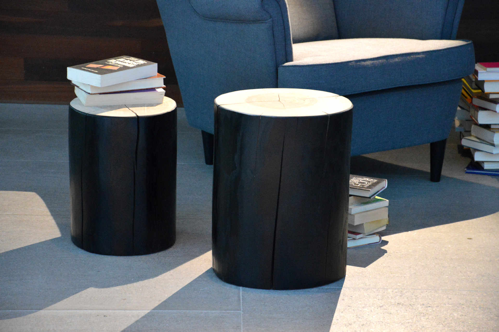 Jan Kurtz Beistelltisch Block rund Kernesche massiv schwarz