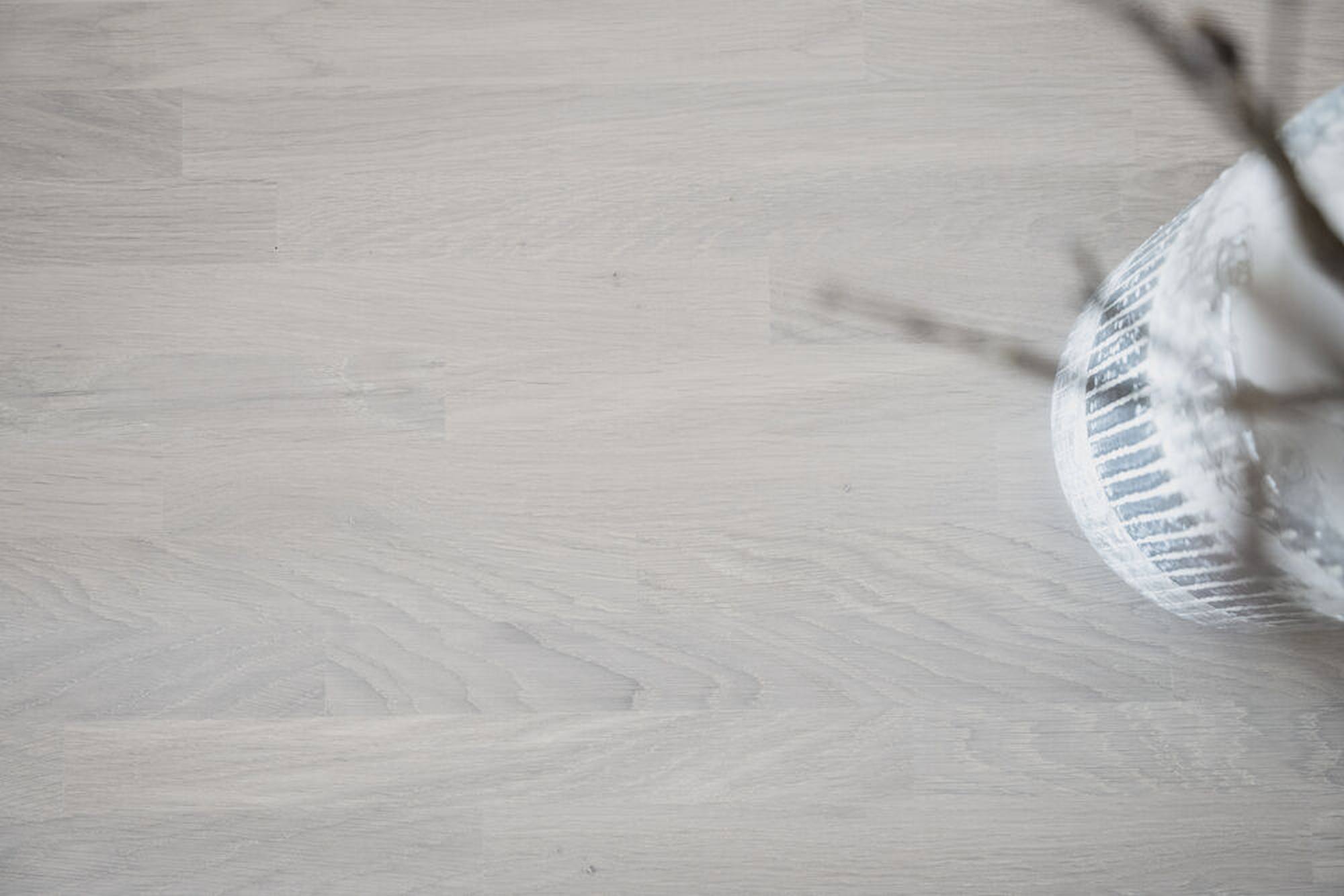 Esstisch Brooklyn, Trapez-Gestell, 170cm, Whitewash – überzeugt mit zeitlosem Stil.