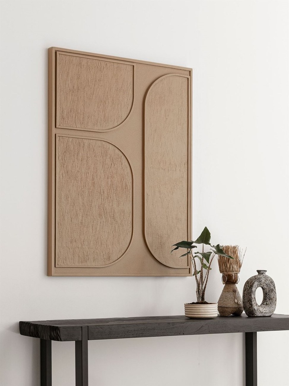 Das Wandpaneel Lorcan überzeugt mit seinem modernen Design. Gefertigt wurde es aus Holzrinde, welches einen braunen Farbton besitzt. Das Wandpaneel besitzt eine Größe von 127x102 cm.