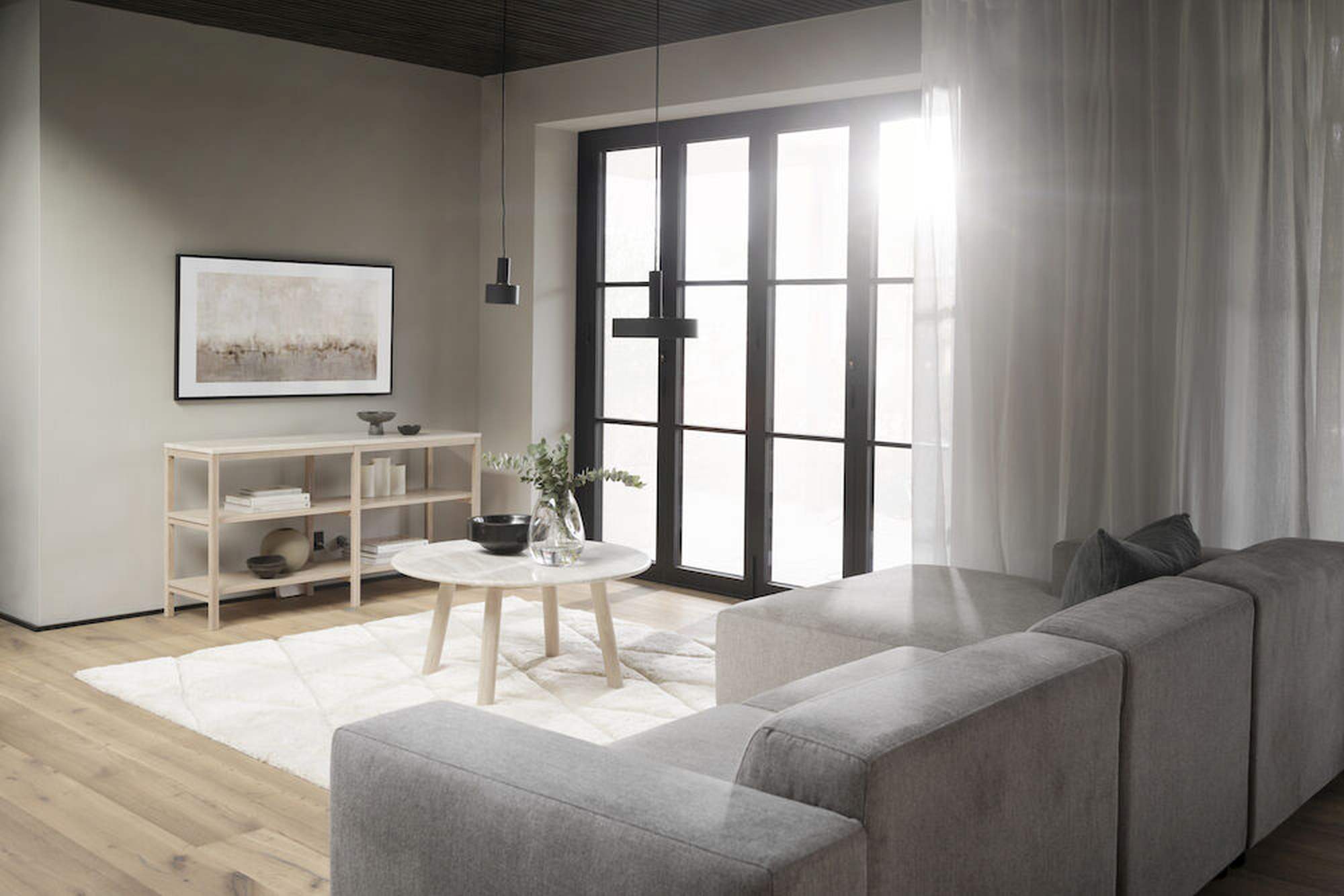 Konsole Orwel 140x40x75cm, Traventin / Eiche Whitewash passt perfekt in stilvolle Wohnräume.