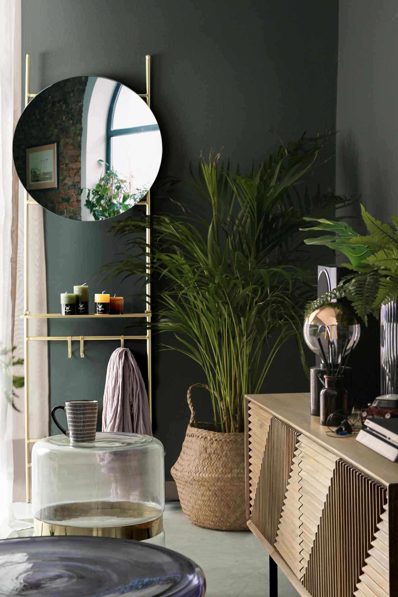 TV-Board Darsey aus Mangoholz, 140 cm