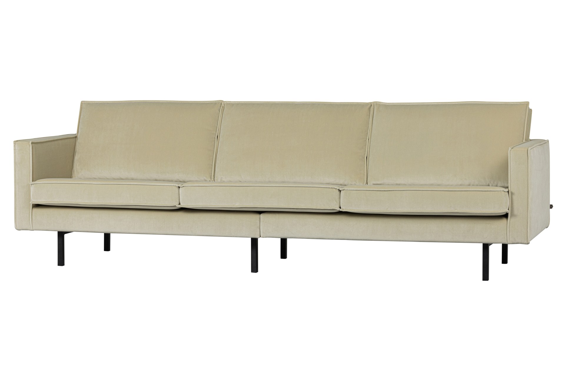 Das 3-Sitzer Sofa Rodeo überzeugt mit seinem modernem Design. Gefertigt wurde das Sofa aus einem Samt Bezug, welcher einen Pistazie Farbton besitzt. Die Beine sind aus Metall und haben eine schwarze Farbe.