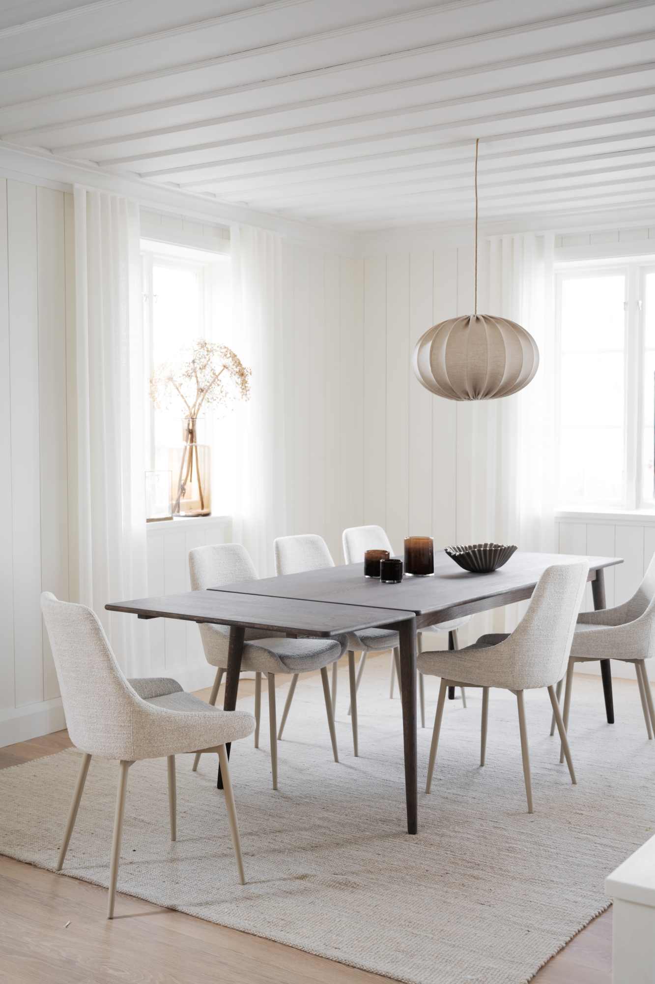 Stuhl Sierra Stoff 2er Set, Hellbeige passt perfekt in stilvolle Wohnräume.