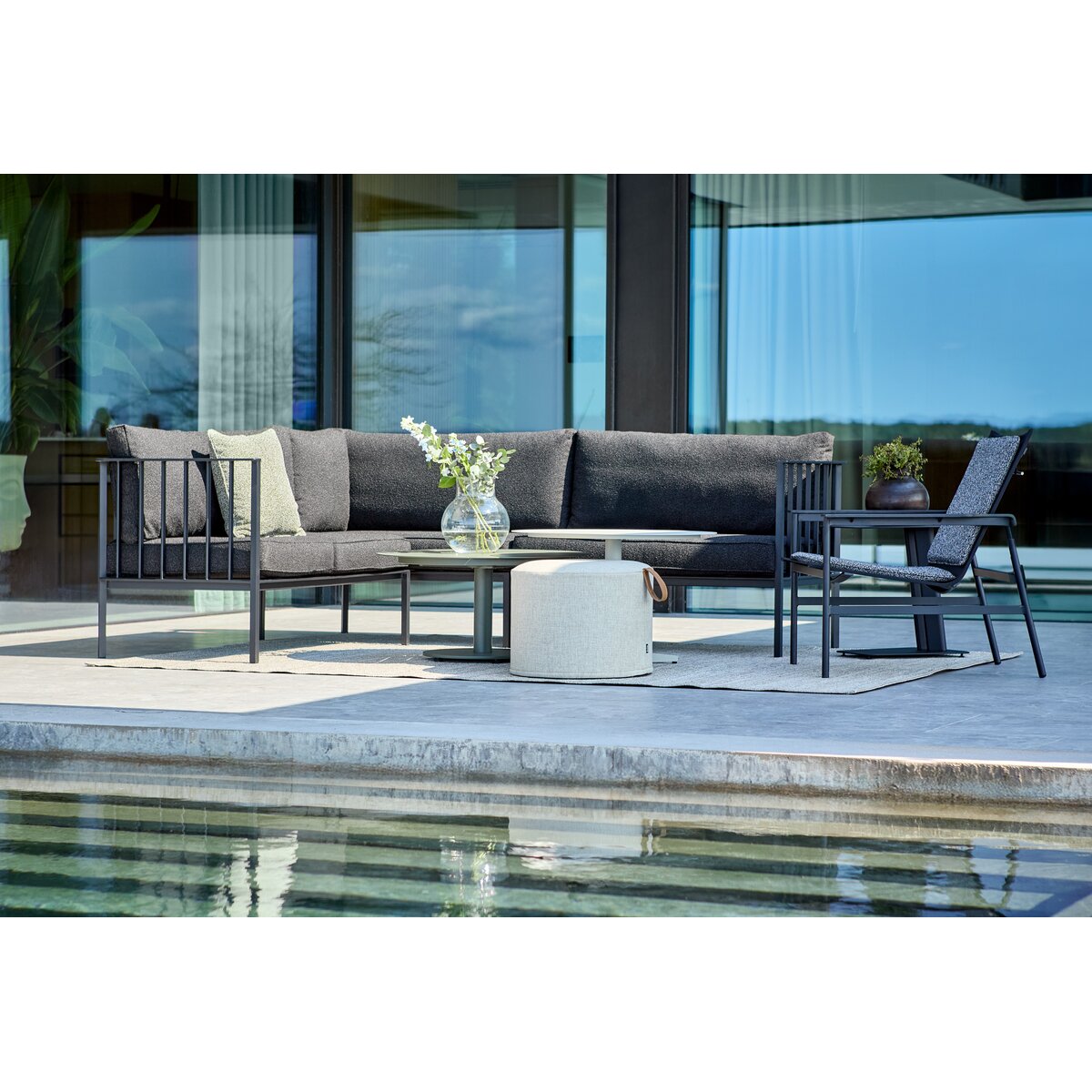 Gartenecksofa Upper, Schwarz/Schwarz - Aluminium & Recyceltes Polyester, 235x193 cm