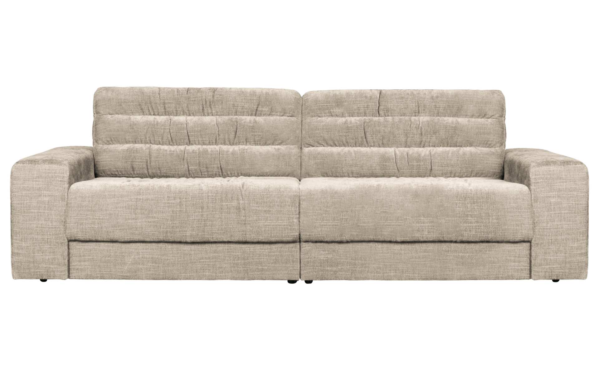 Das Sofa Date überzeugt mit seinem klassischen Design. Gefertigt wurde es aus einem Vintage Stoff, welcher einen Nougat Farbton besitzen. Das Gestell ist aus Kunststoff und hat eine schwarze Farbe. Das Sofa hat eine Breite von 226 cm.