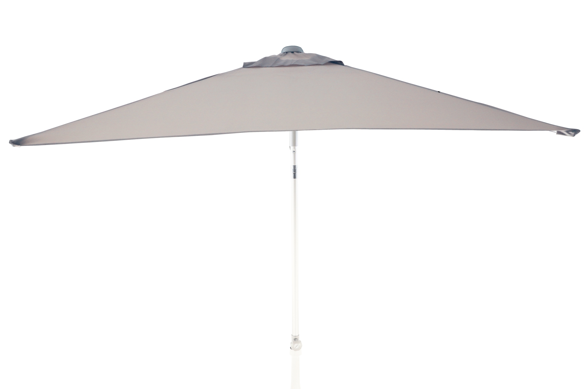 Der Sonnenschirm Elba überzeugt mit seinem modernen Design. Die Form des Schirms ist Eckig und hat eine Größe von 150 cm. Designet wurde er von der Marke Jan Kurtz und hat die Farbe Hellgrau.