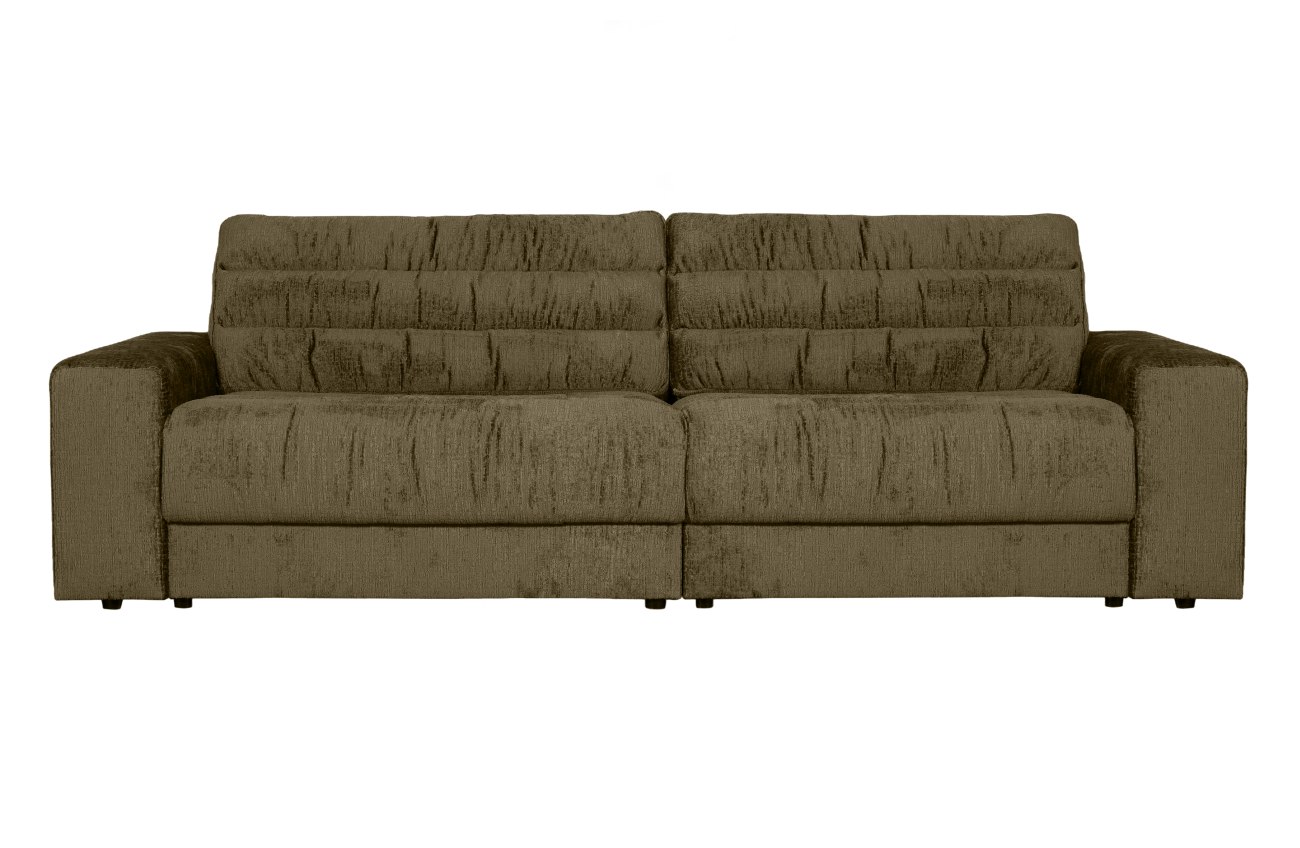 Das Sofa Date überzeugt mit seinem modernen Stil. Gefertigt wurde es aus Struktursamt, welches einen dunkelbraunen Farbton besitzt. Das Gestell ist aus Kunststoff und hat eine schwarze Farbe. Das Sofa besitzt eine Breite von 226 cm.
