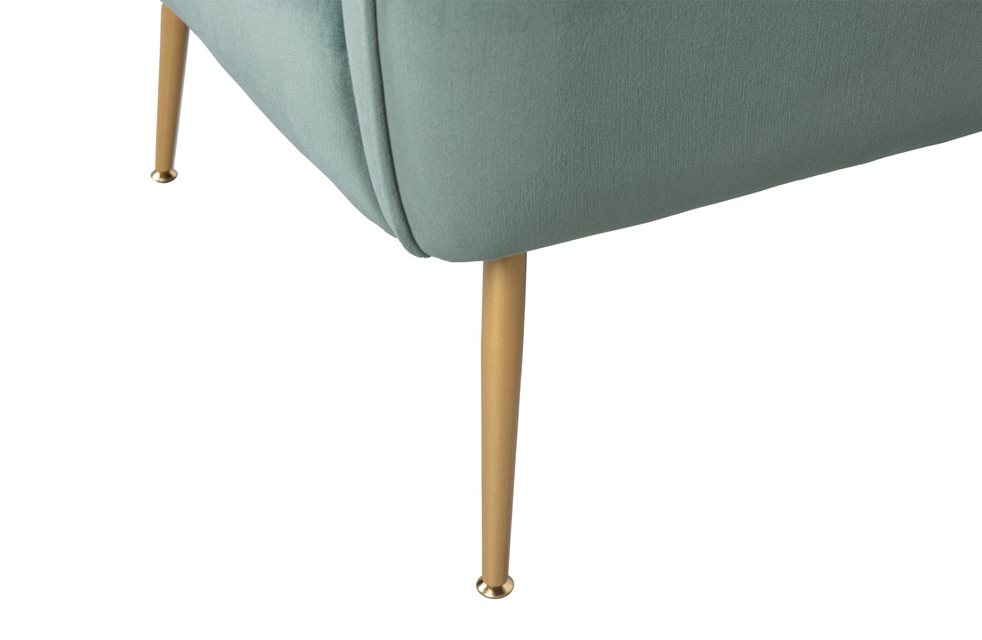 Der Sessel Scout wurde aus einem Samt Bezug gefertigt, Welches einen grünen Farbton besitzt. Das Gestell ist aus Metall und ist in einem goldenem Farbton.