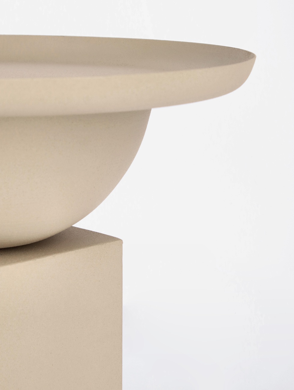 Beistelltisch Alka aus Metall, Beige