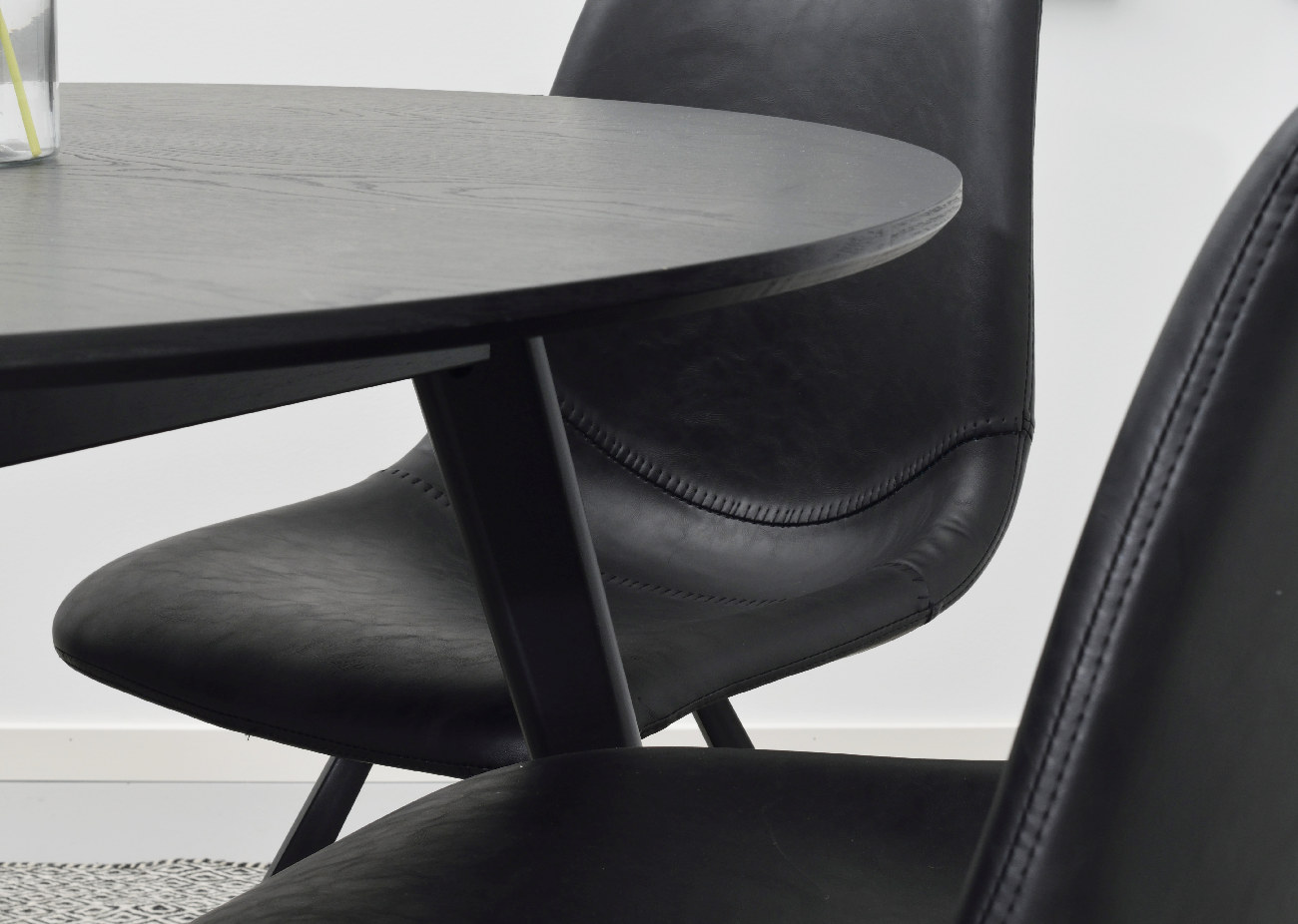 Stuhl Auburn, Lederoptik Schwarz