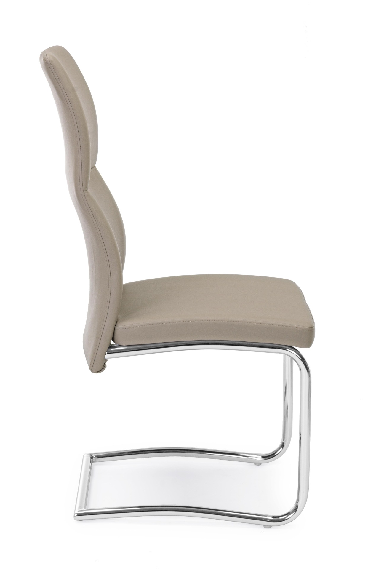 Der Esszimmerstuhl Thelma überzeugt mit seinem modernem Design. Gefertigt wurde der Stuhl aus Kunstleder, welches einen Taupe Farbton besitzt. Das Gestell ist aus Metall und ist Silber. Die Sitzhöhe beträgt 47 cm.