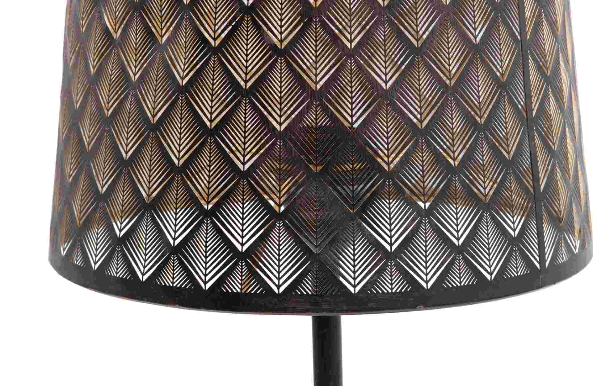 Die Tischleuchte Kars wurde aus Metall gefertigt, welches einen schwarzen aber auch Anthrazit Farbton besitzt. Dies unterstreicht das moderne und industrielle Design der Lampe.