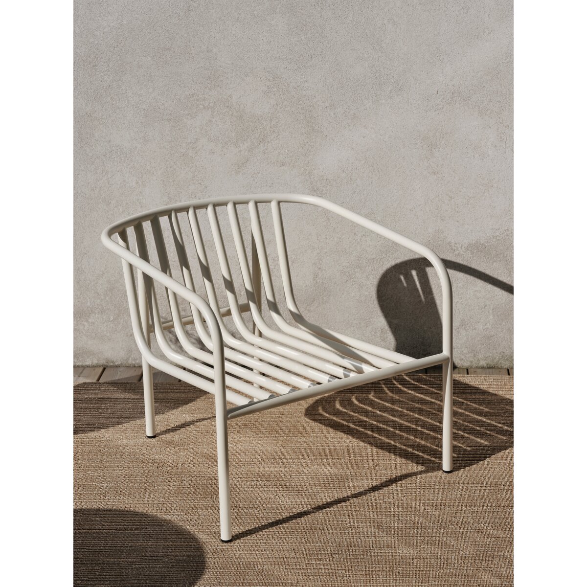 Gartensessel Bendt mit Kissen aus Aluminium, modern skandinavisch, perlweiß, komfortabel gepolstert