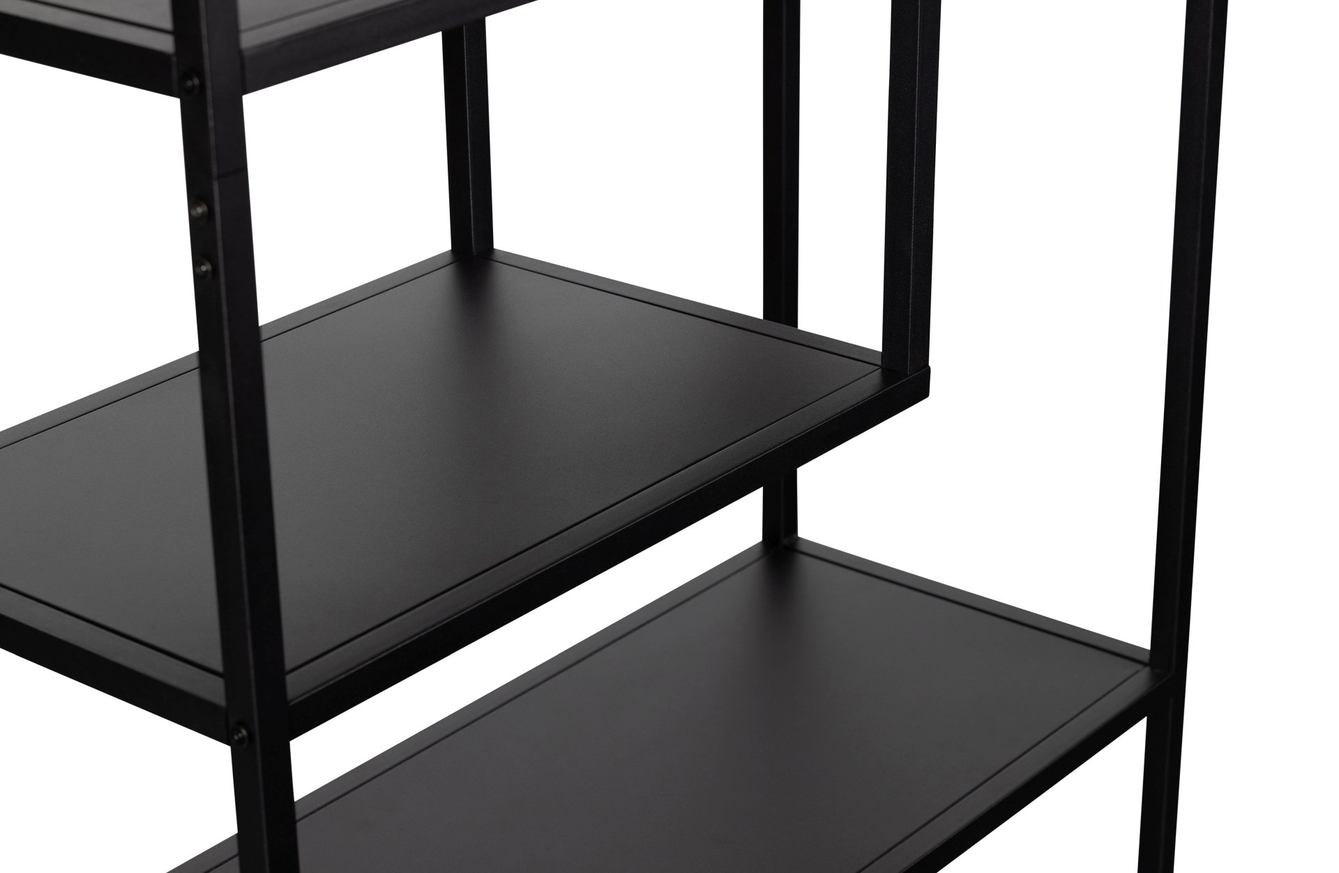Das Regal Teun wurde aus Metall gefertigt und besitzt einen schwarzen Farbton. Es Überzeugt mit seinem industriellem Design. Das Regal verfügt über sechs Fächer.