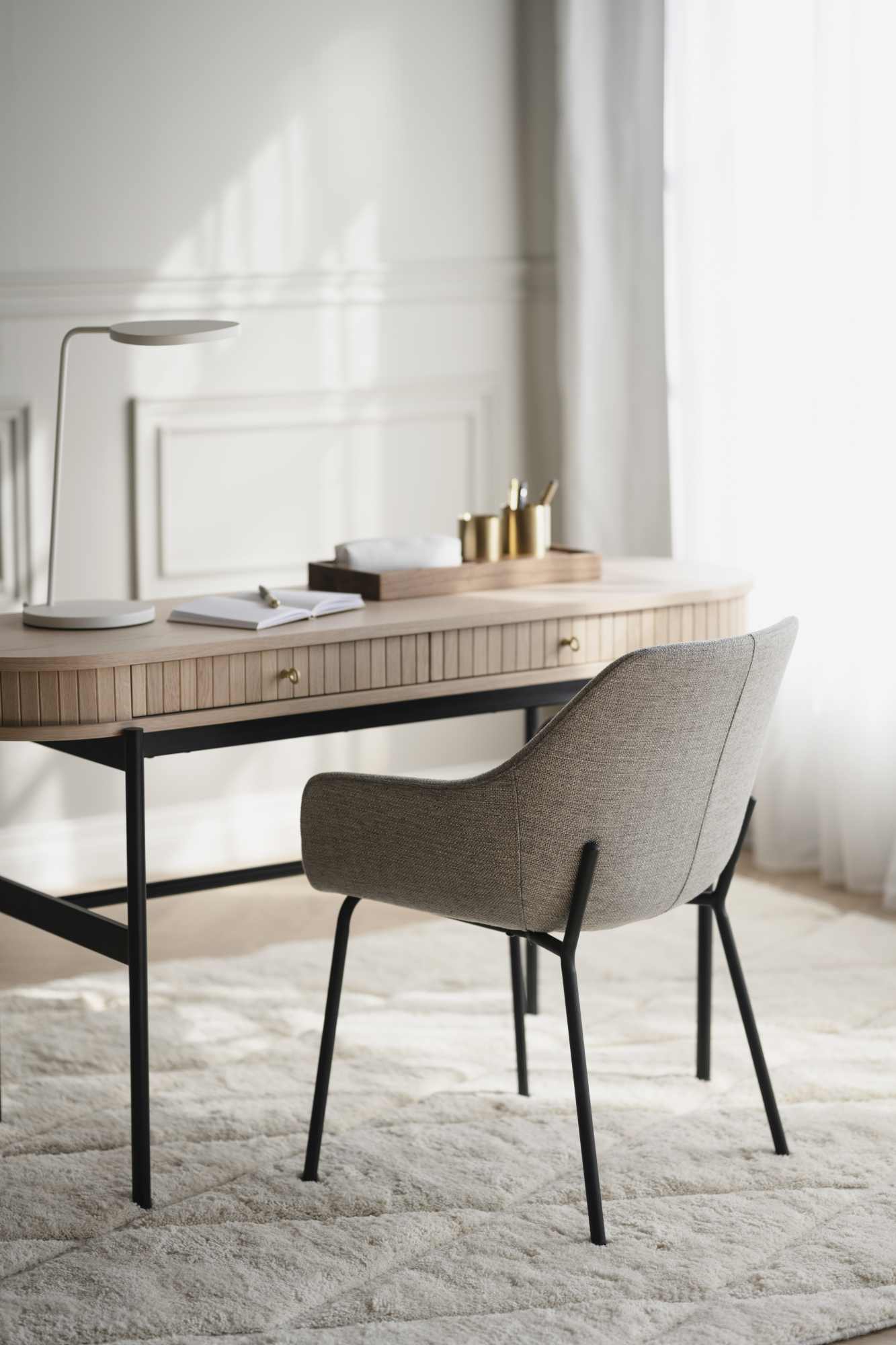 Stuhl Harey 2er Set mit Armlehnen, Grau passt perfekt in stilvolle Wohnräume.