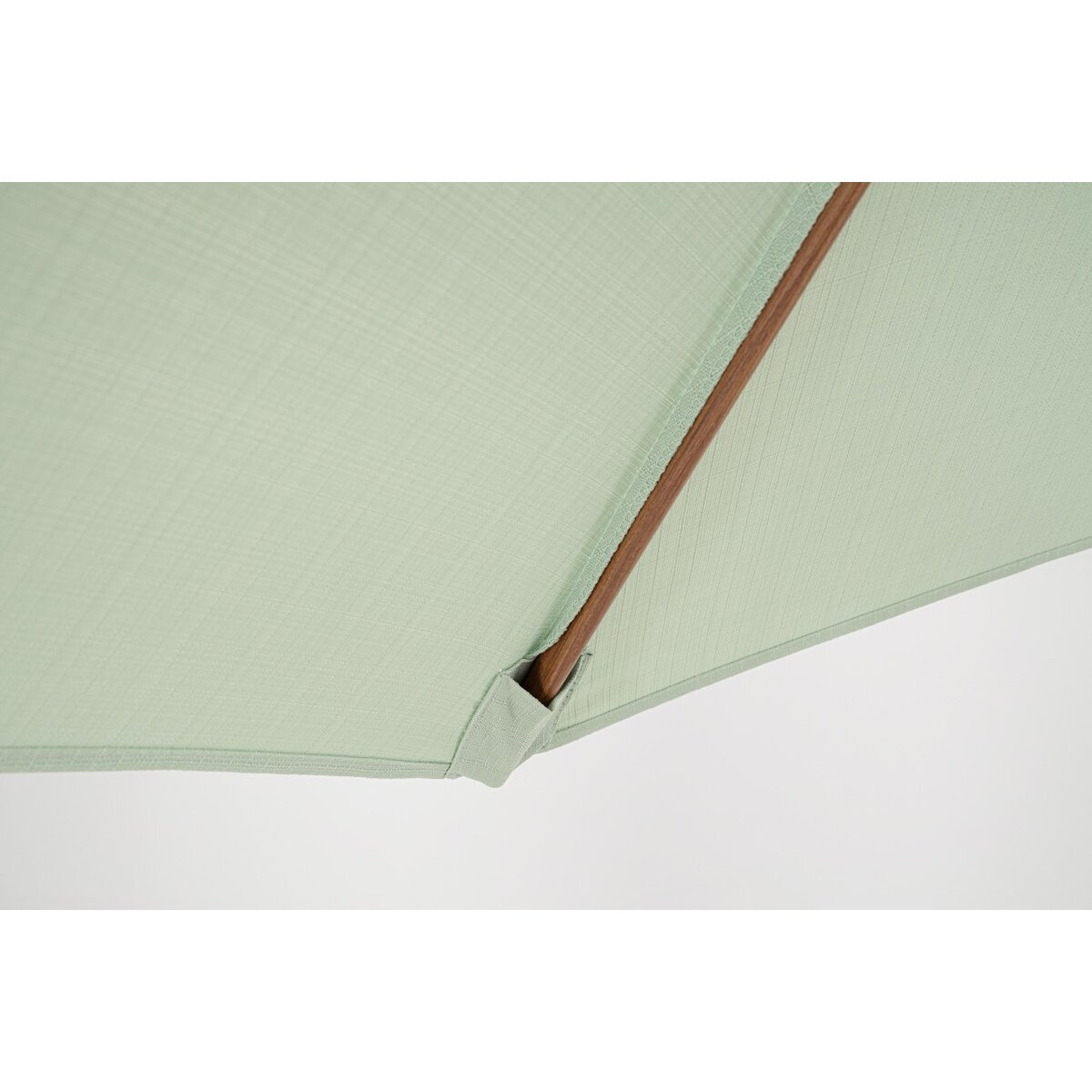 Sonnenschirm Palinuro aus Metall, modern und neigbar, Ø 300 cm, minzgrün, mit winddichtem Kamin