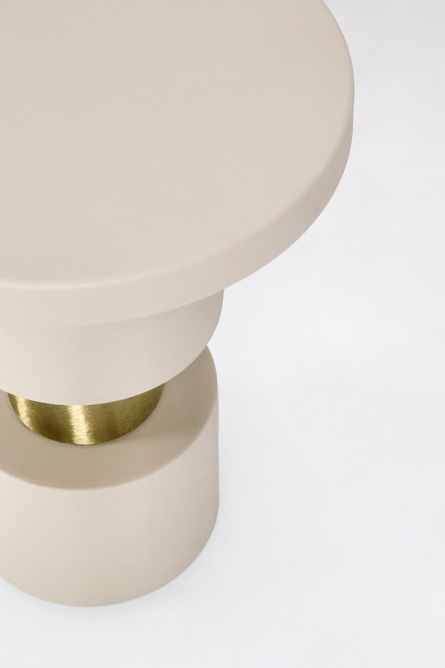 Beistelltisch Mitul aus Metall, Hellgrau