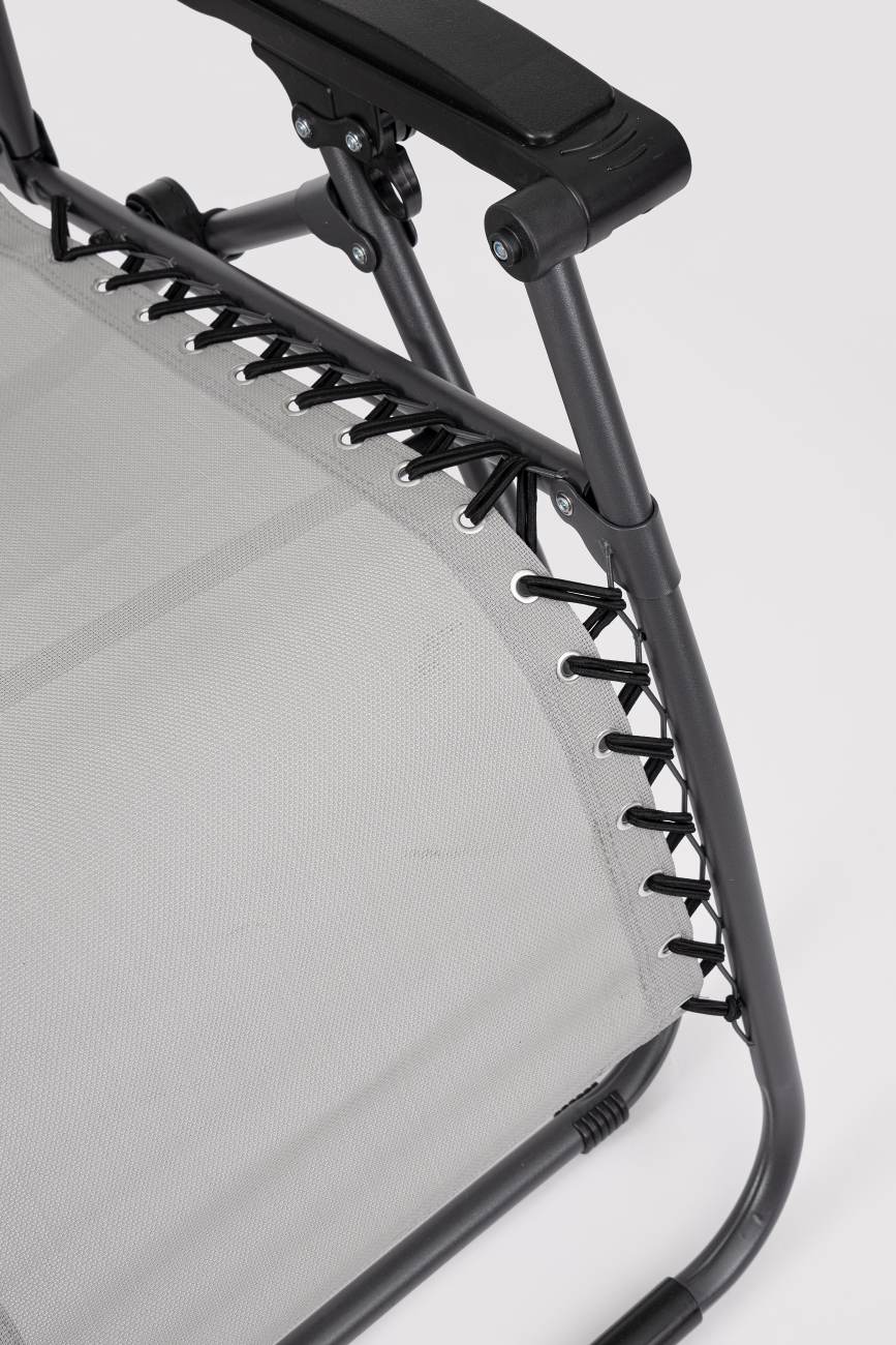 Liegestuhl Santana aus Metall, Hellgrau