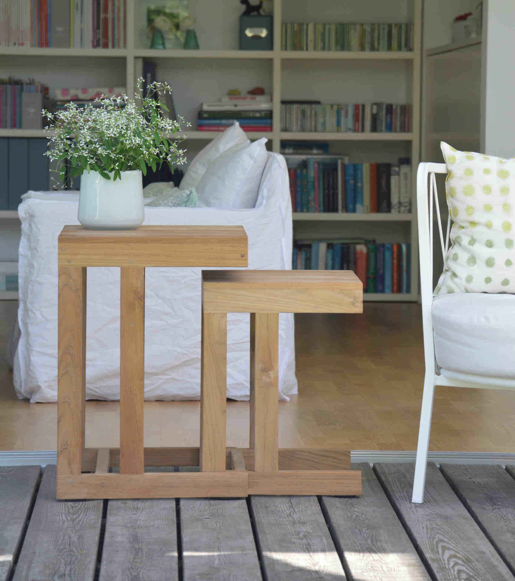 Gartenbeistelltisch aus Teak | flexibel & wetterfest