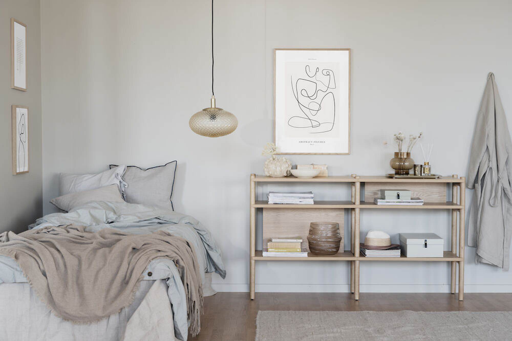 Edles Möbelstück: Konsole Holton 140x36x81cm, Eiche für stilvolle Einrichtung.