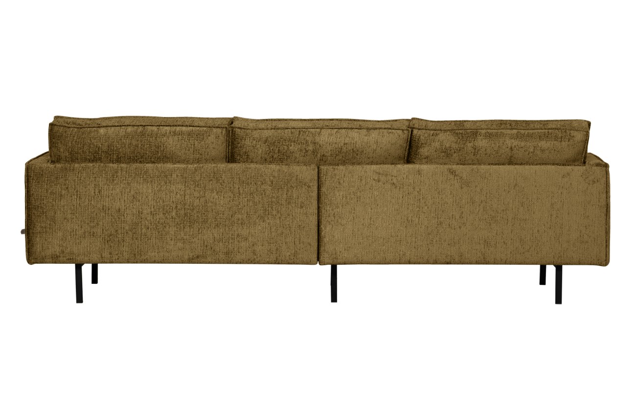 Das Sofa Rodeo überzeugt mit seinem modernen Stil. Gefertigt wurde es aus Struktursamt, welches einen braunen Farbton besitzt. Das Gestell ist aus Metall und hat eine schwarze Farbe. Das Sofa besitzt eine Breite von 277 cm.