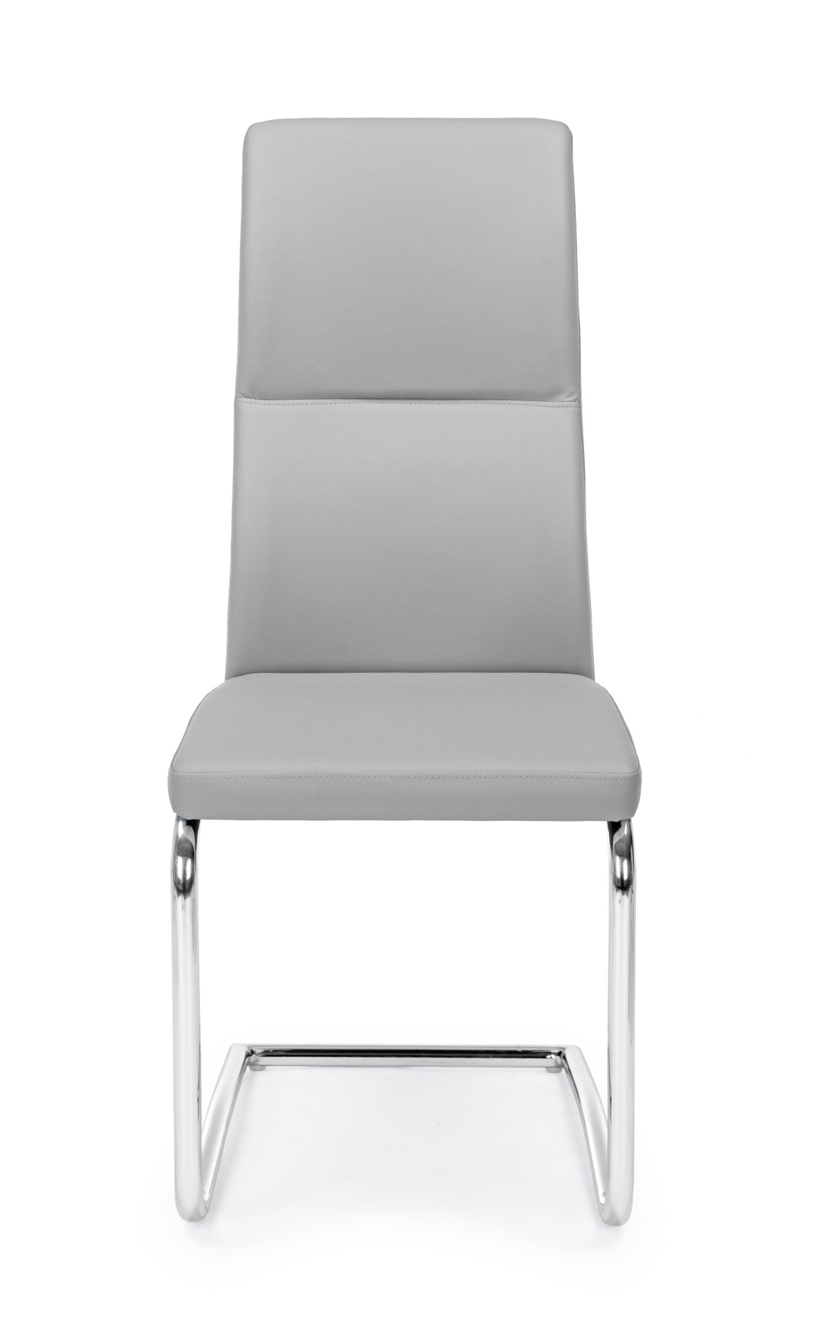 Der Esszimmerstuhl Thelma überzeugt mit seinem modernem Design. Gefertigt wurde der Stuhl aus Kunstleder, welches einen hellgrauen Farbton besitzt. Das Gestell ist aus Metall und ist Silber. Die Sitzhöhe beträgt 47 cm.