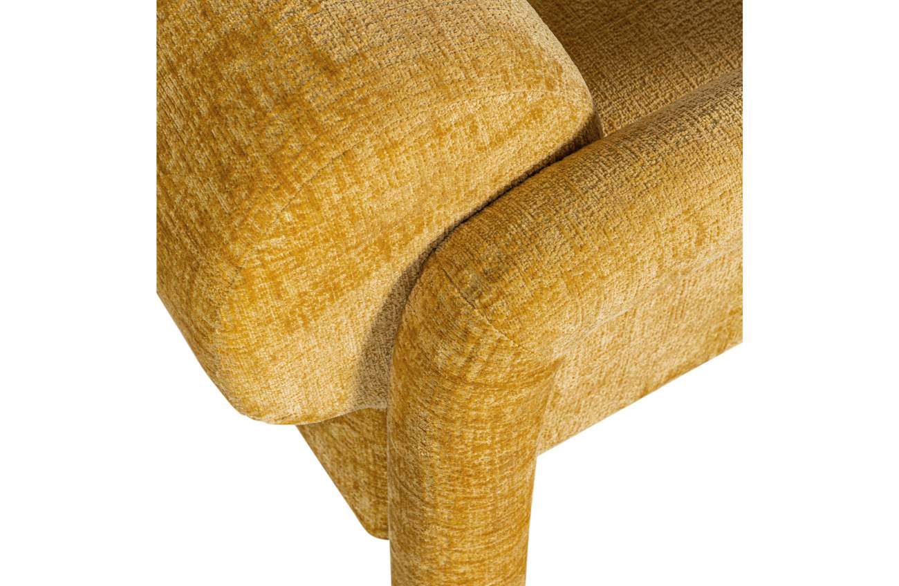 Der Sessel Lenny überzeugt mit seinem modernen Design. Gefertigt wurde er aus groben Stoff, welcher einen gelben Farbton besitzt. Das Gestell ist auch aus groben Samt und hat eine gelbe Farbe. Der Sessel besitzt eine Sitzhöhe von 43 cm.