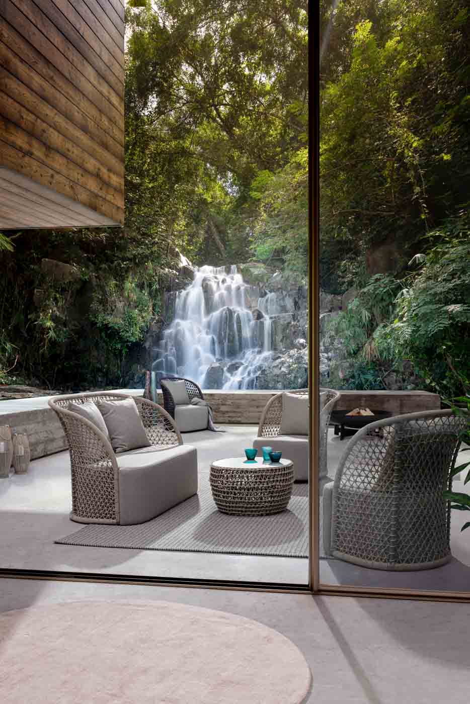 Modernes Outdoor Sofa Cuyen in eleganter Optik