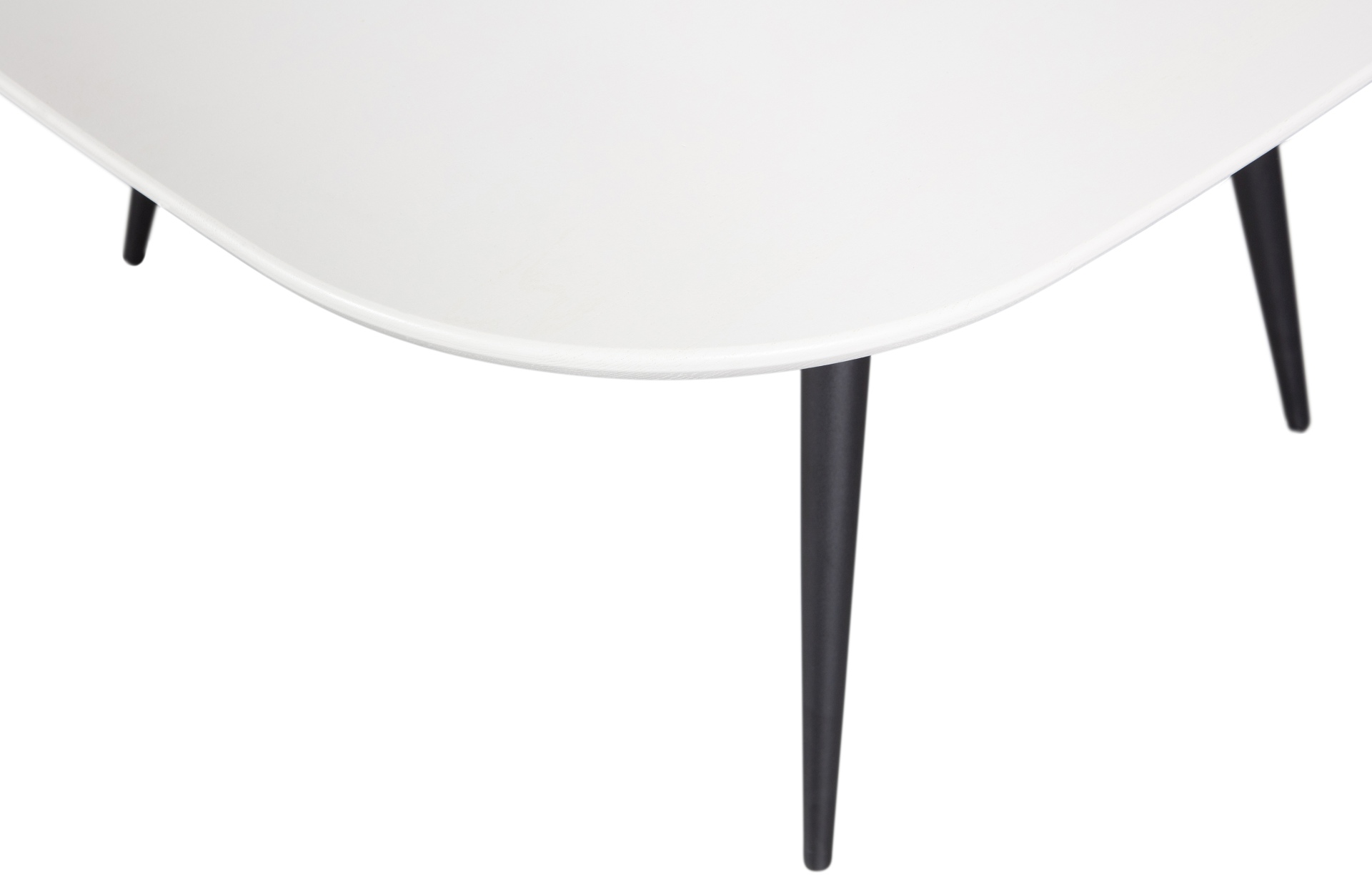 Der Esstisch Tablo überzeugt mit ihrem klassischen Design. Gefertigt wurde er aus Eschenholz, welches einen weißen Farbton besitzt. Das Gestell ist aus Metall und hat eine schwarze Farbe. Die Breite des Tisches beträgt 130 cm.