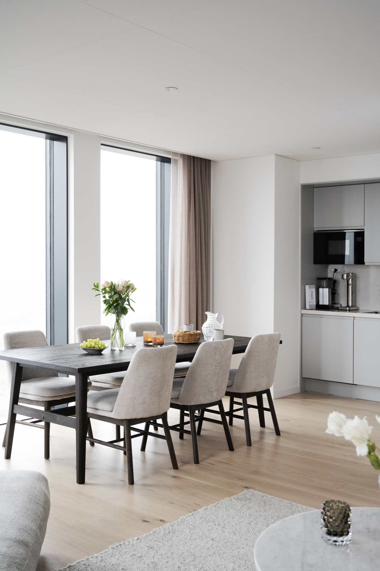 Machen Sie Ihr Zuhause komplett mit Stuhl Amesbury 2er Set Beige, Eiche braun.